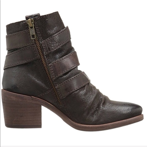 Hardcore Hardware Distressed Boot - Picture 7 of 8